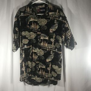 Reel Legends Men's L Black Bass Fishing Button-Down Short Sleeve Shirt